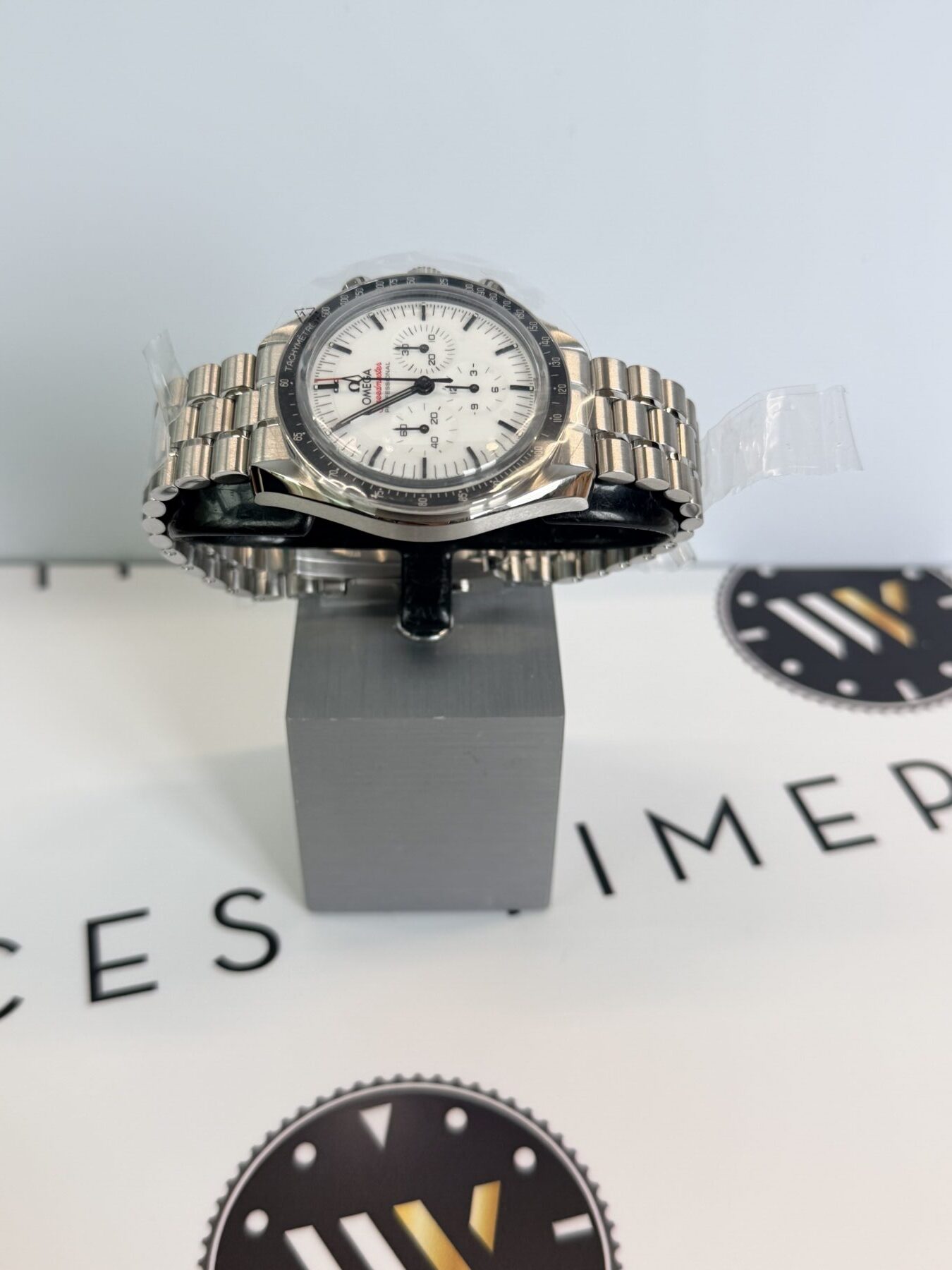 Omega Speedmaster Moonwatch White