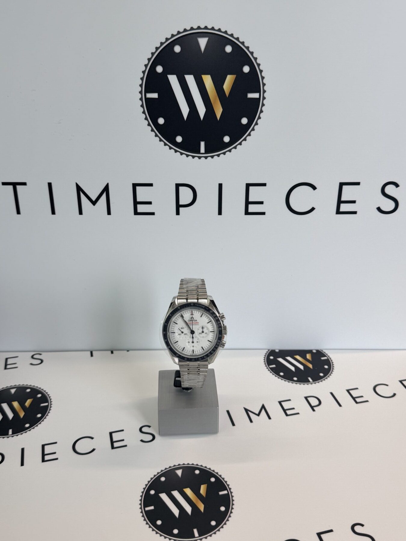 Omega Speedmaster Moonwatch White