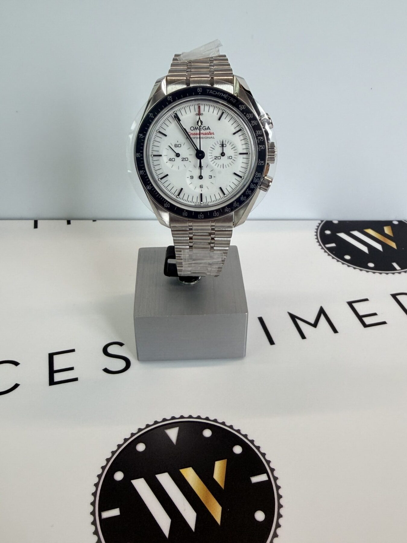 Omega Speedmaster Moonwatch White