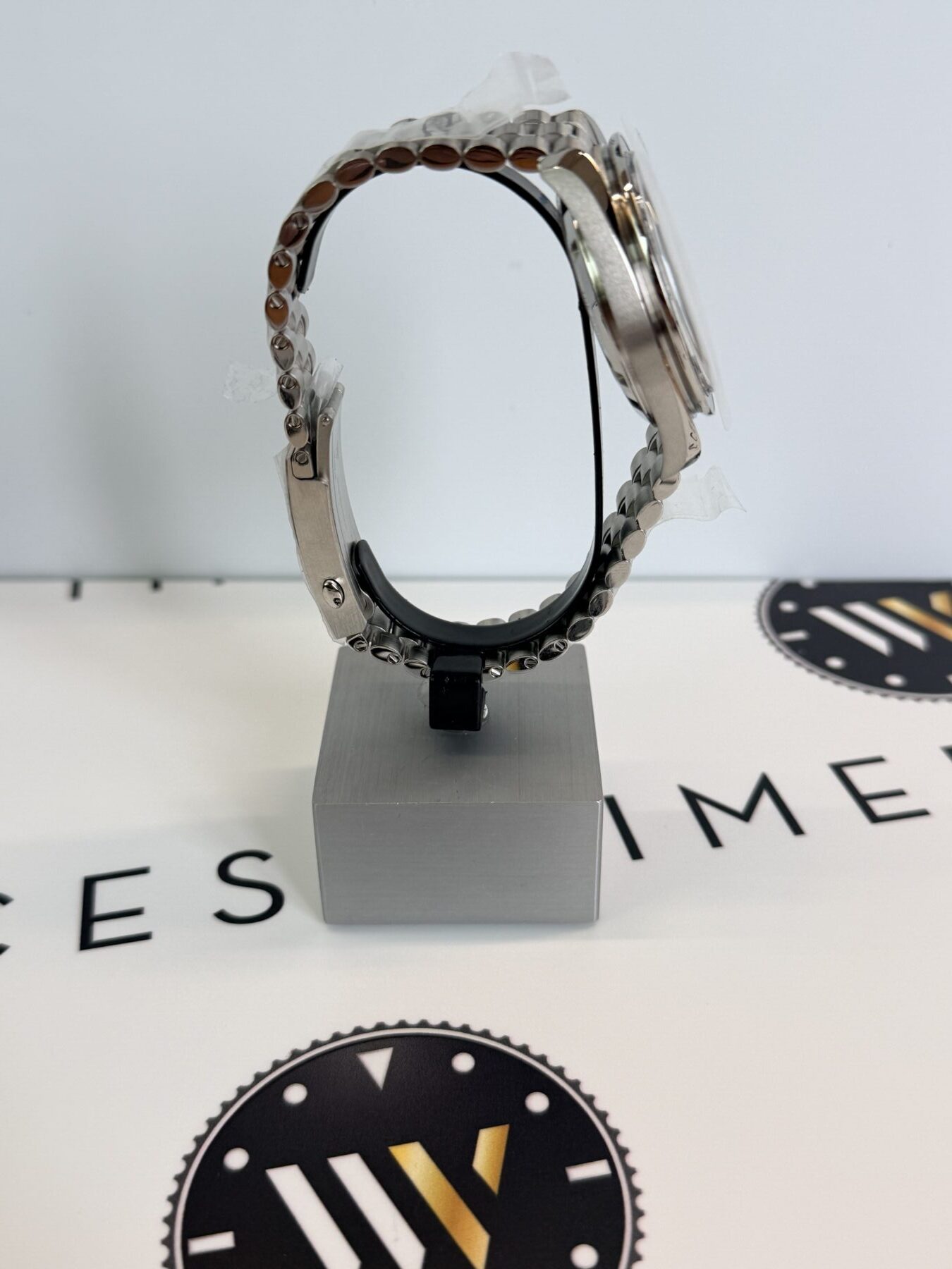 Omega Speedmaster Moonwatch White